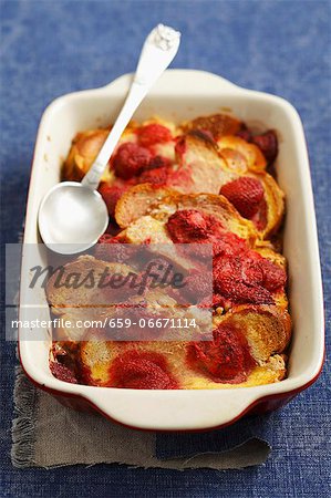 Bread pudding with strawberries