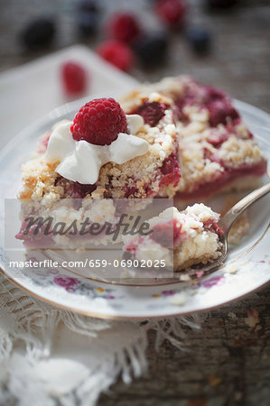 Raspberry crumble cake Raspberry crumble cake