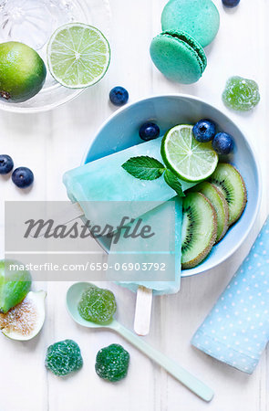 Home-made peppermint ice lollies Home-made peppermint ice lollies
