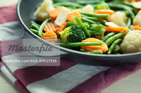 Pan-fried broccoli, cauliflower, carrots and beans Pan-fried broccoli, cauliflower, carrots and beans