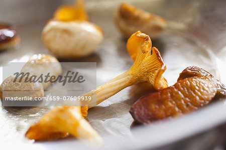 Mushrooms in a grill pan