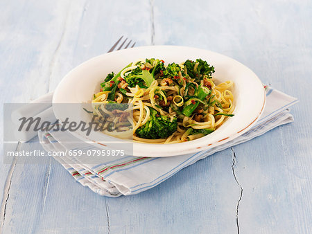 Linguine with broccoli, lemons and walnuts