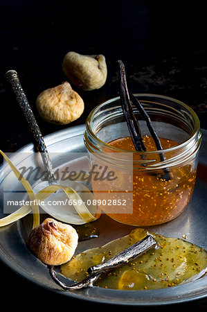 Fig jam with vanilla and dried mountain figs