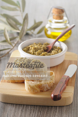 Slices of baguette with tapenade