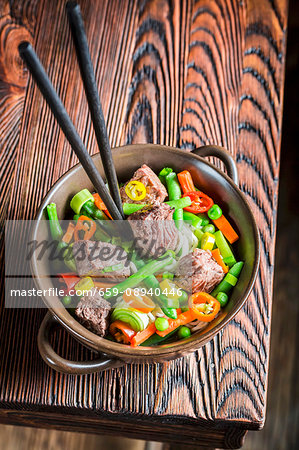 Fresh vegetables with beef and noodles (Asia)