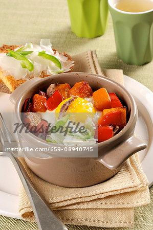 Cocotte with pepper, pumpkin and egg