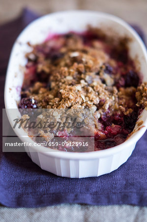 Blackberry Apple Crumble