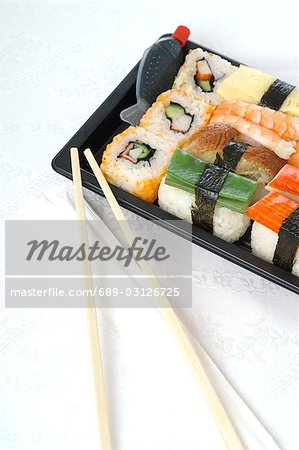 Sushi bento