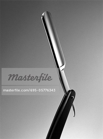 Straight razor, close-up