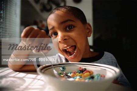 boy eating cereal