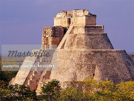Piramide del Adivino Uxmal, Yucatan, Mexico