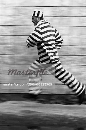 Escape From Prison Stock Photo - Download Image Now - Escaping, Getting  Away From It All, Prison - iStock