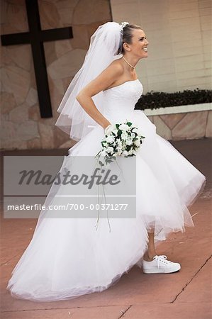 tennis shoes with wedding dress