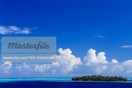 Island against Horizon, Bora Bora, French Polynesia, South Pacific