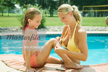 mother daughter swim