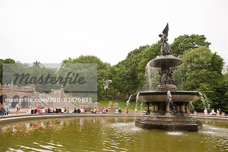 File:Bethesda Fountain from the Bethesda Terrace - Central Park