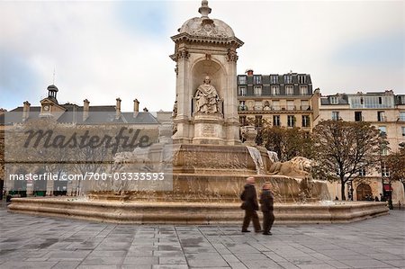 Fontaine des Quatre Eveques, Place Saint Sulpice, Paris, Ile-de-France, France