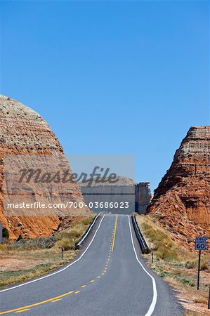 Road between Sandstone Rocks, Bryce Canyon National Park, Utah, USA