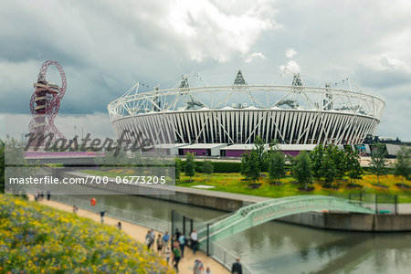 2012 summer olympic stadium and ArcelorMittel Orbit art structure, stratford, london, UK
