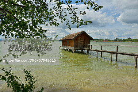 Boathouse with Wooden Jetty on Lake, Ammersee, Stegen am Ammersee, Funfseenland, Upper Bavaria, Bavaria, Germany