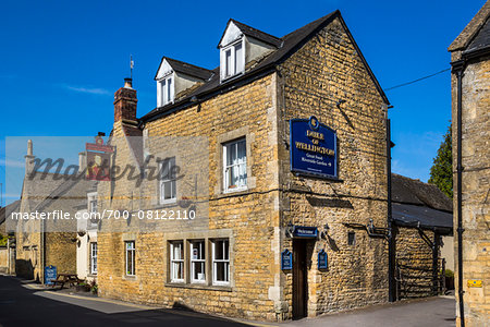 Inn and pub, Bourton-on-the-Water, Gloucestershire, The Cotswolds, England, United Kingdom Inn and pub, Bourton-on-the-Water, Gloucestershire, The Cotswolds, England, United Kingdom