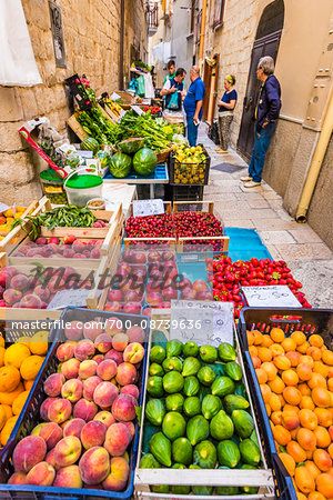 Outdoor Fruit and Vegetable Market, Bari, Puglia, Italy