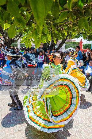 Group of Mexican dancers performing in the streets of San Miguel de Allende, Mexico