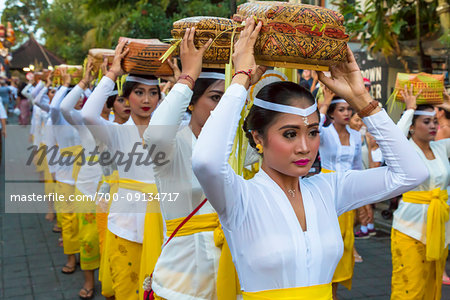 balinese girls