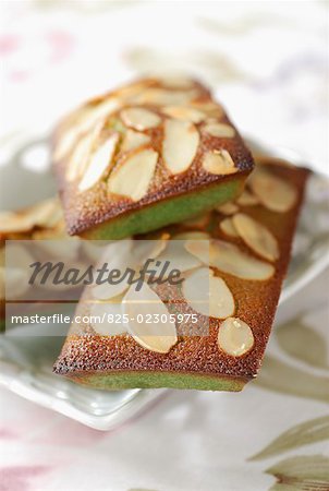 pistachio and almond sponge fingers