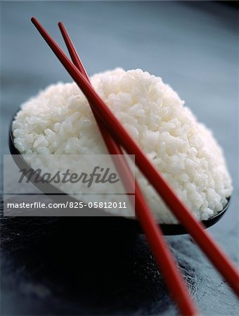 Bowl of cooked round rice