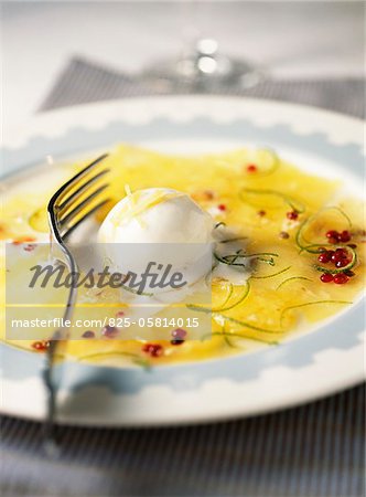 Spicy pineapple carpaccio with pink peppercorns