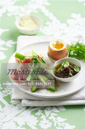 Raw ham Carpaccio with asparagus