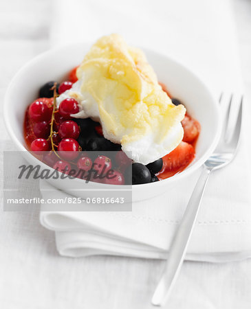 Summer fruit with meringue topping