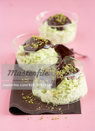 Pistachio rice pudding with chocolate sauce