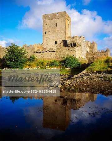 Co Donegal - Near Creeslough, Doe Castle - 15th Century, Stronghold og the MacSwinneys