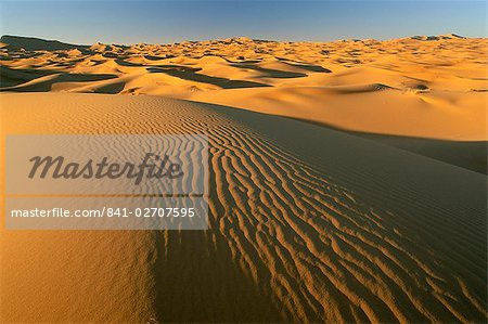 Dunes of the Erg Chebbi, Sahara Desert near Merzouga, Morocco, North Africa, Africa