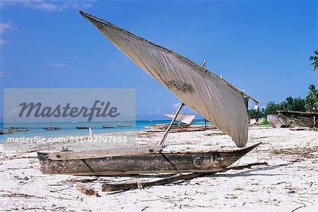 Dhow on the beach at Nungwi, island of Zanzibar, Tanzania, East Africa, Africa