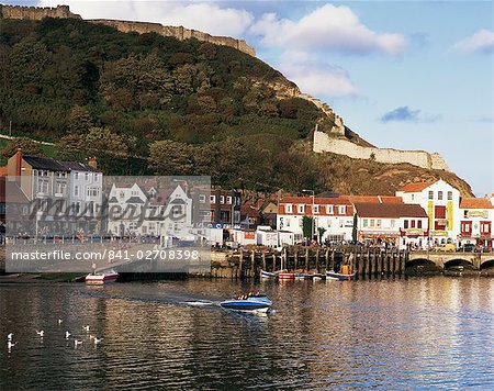 Harbour, with castle on hill above, Scarborough, Yorkshire, England, United Kingdom, Europe