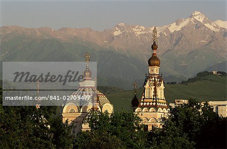 Zenkov Cathedral and Tien Shan mountains, Almaty, Kazakhstan, Central Asia, Asia