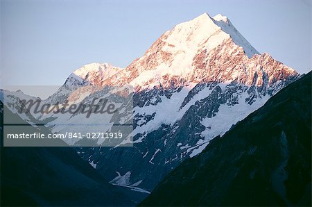 Mount Cook in the setting sun, Mount Cook National Park, Canterbury, Southern Alps, South Island, New Zealand, Pacific