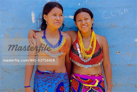 Portrait of two Embera Indian girls, Chagres National Park, Panama, Central America