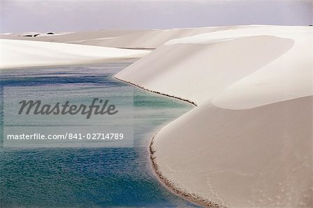 Lagoa Azul (Blue Lagoon) and sand dunes, Parque Nacional dos Lencois Maranhenses, Brazil, South America
