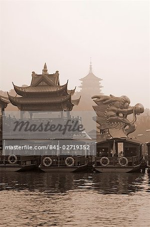 Boat on West Lake, Hangzhou, Zhejiang Province, China, Asia