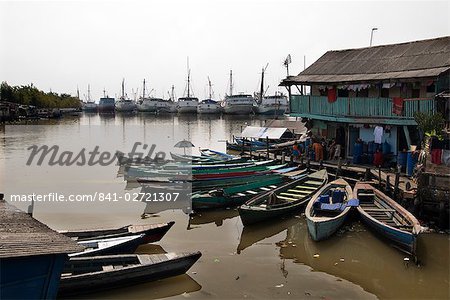 Village at old harbour, Sunda Kelapa, Jakarta, Indonesia, Southeast Asia, Asia