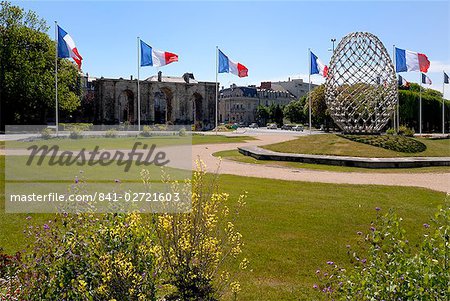 French flags and modern sculpture, Place de la Republique, looking towards Porte de Mars Roman arch, Reims, Marne, Champagne-Ardenne, France, Europe