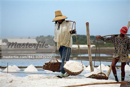 Salt workers, Bangkok, Thailand, Southeast Asia, Asia