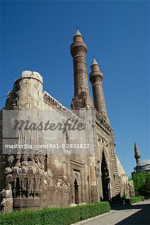 Twin minarets, Cifte minare medressah, Sivas, Anatolia, Turkey, Asia Minor, Eurasia