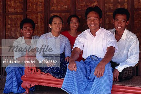 Burmese family, Bagan (Pagan), Myanmar (Burma), Asia