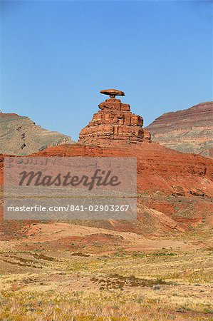 Mexican Hat Rock, near Mexican Hat, Utah, United States of America (U.S.A.), North America