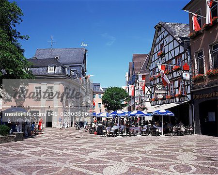 Cafes in the centre of town, Ahrweiler Town, Ahr Valley, Rhineland Palatinate, Germany, Europe